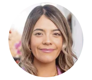 Camila Martínez, Alumna del TECH MBA UNAB, es Biotecnóloga, pero su foco está relacionado en temas de conciencia social, a través del trabajo en materia de RSE, Sustentabilidad, e Inclusión.
