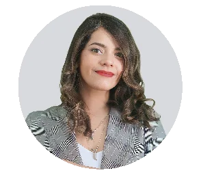 La alumna del Tech MBA, Camila Martínez, Biotecnóloga de profesión, ha enfocado su trabajo en el trabajo por la inclusión y la conciencia social, siendo reconocida con el premio de las 100 Mujeres Jóvenes Líderes 2023.