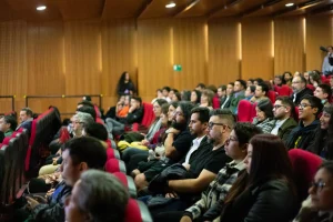 En el Auditorio Rojo de UNAB Viña del Mar tuvo lugar el pasado 21 de agosto de 2023 la ceremonia de cierre del programa "Reconversión Laboral" del SENCE, con un total de 80 alumnos beneficiados.